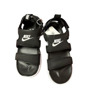 Nike Owaysis Sandals size 9